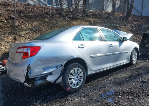 2014 Toyota Camry Le z USA, uszkodzony, nr VIN 4T1BF1FK8EU342068